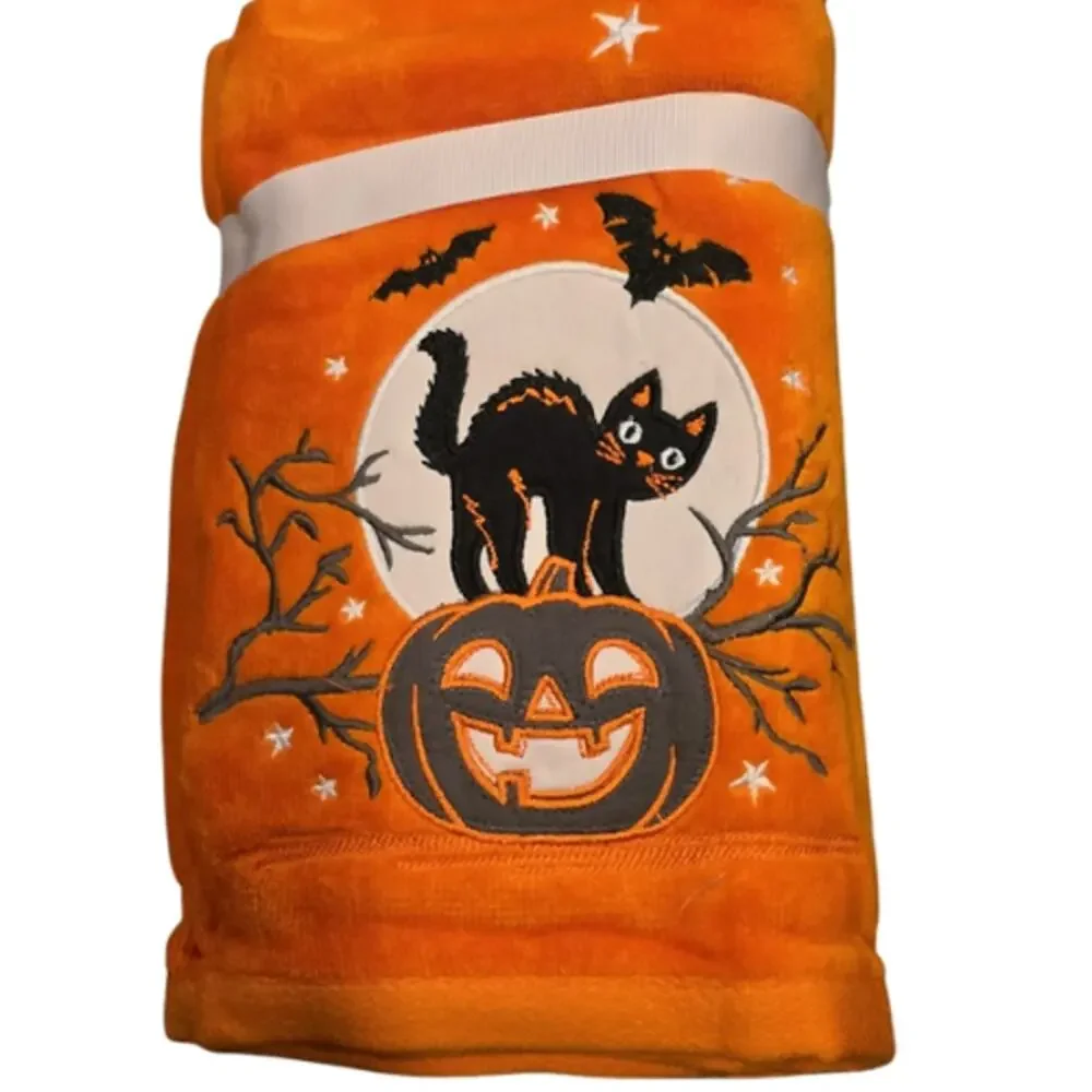 Mia Charro & Maisey Mae Halloween Hand Towel Lot – 5 Piece – New